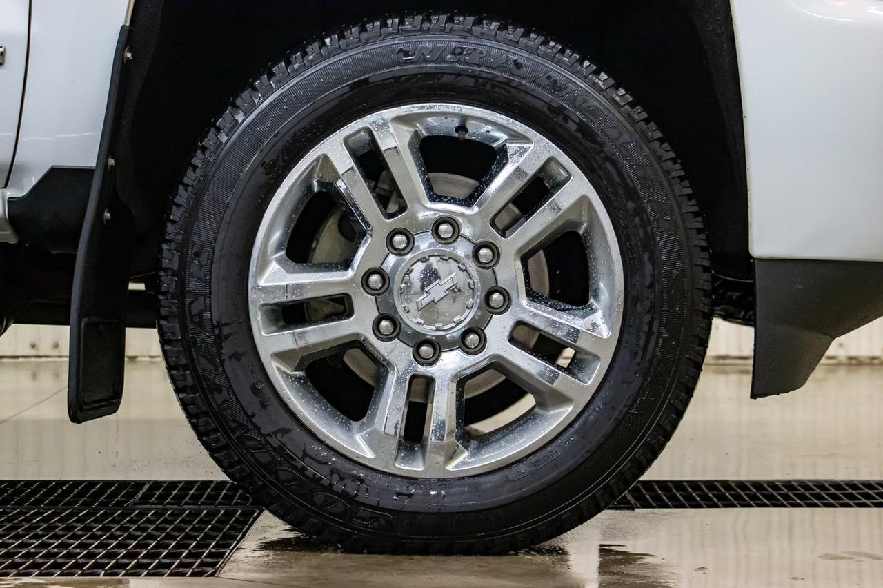 2017 Chevrolet Silverado 2500HD 4x4 Crew Cab High Country Diesel Red Deer AB