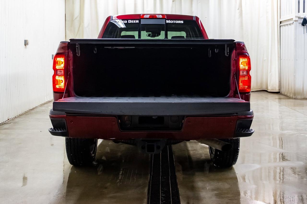 2017 Chevrolet Silverado 2500HD 4x4 Crew Cab High Country Leather Roof Nav Red Deer AB