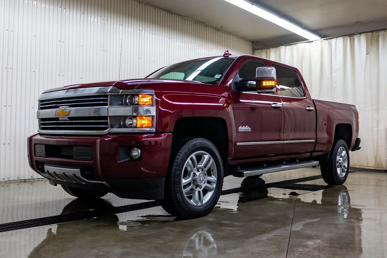 2017 Chevrolet Silverado 2500HD 4x4 Crew Cab High Country Leather Roof Nav Red Deer AB