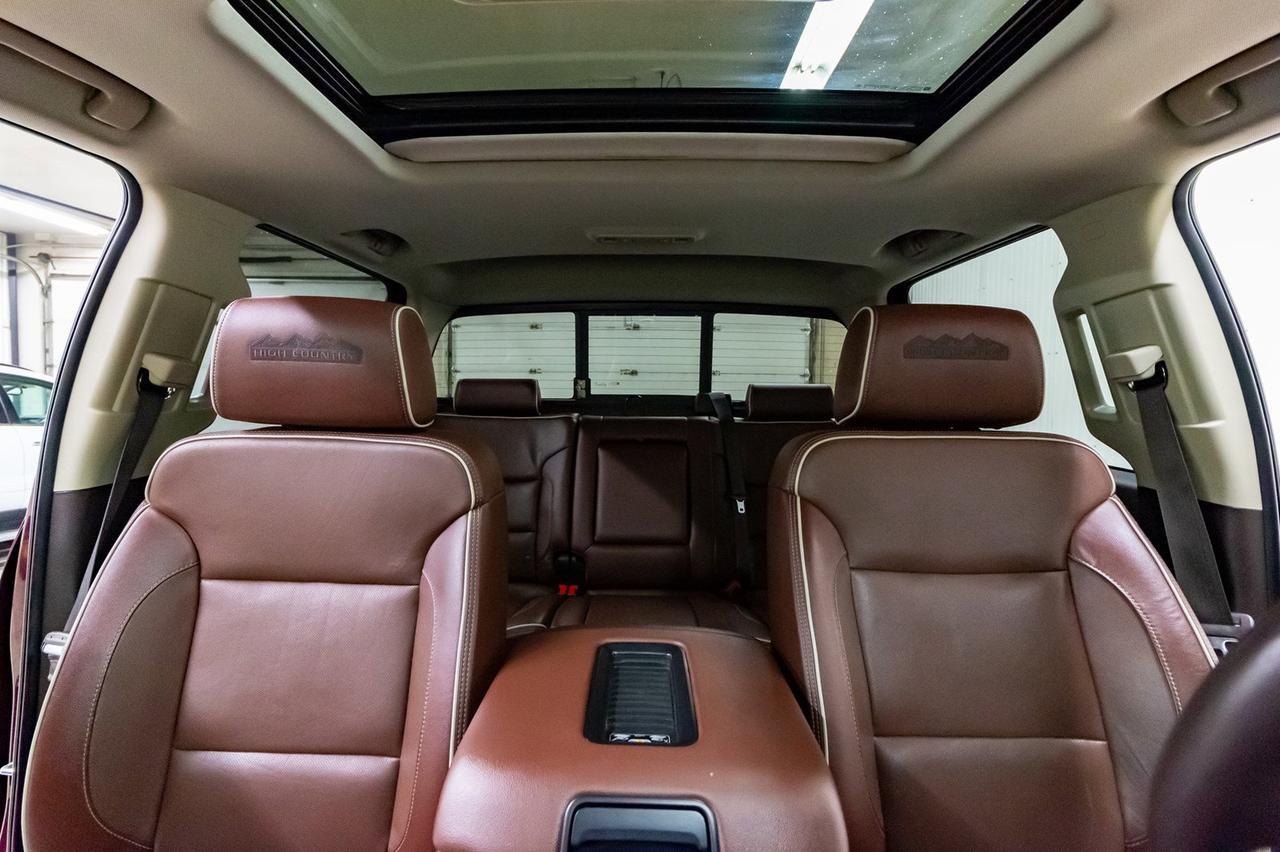 2017 Chevrolet Silverado 2500HD 4x4 Crew Cab High Country Leather Roof Nav Red Deer AB