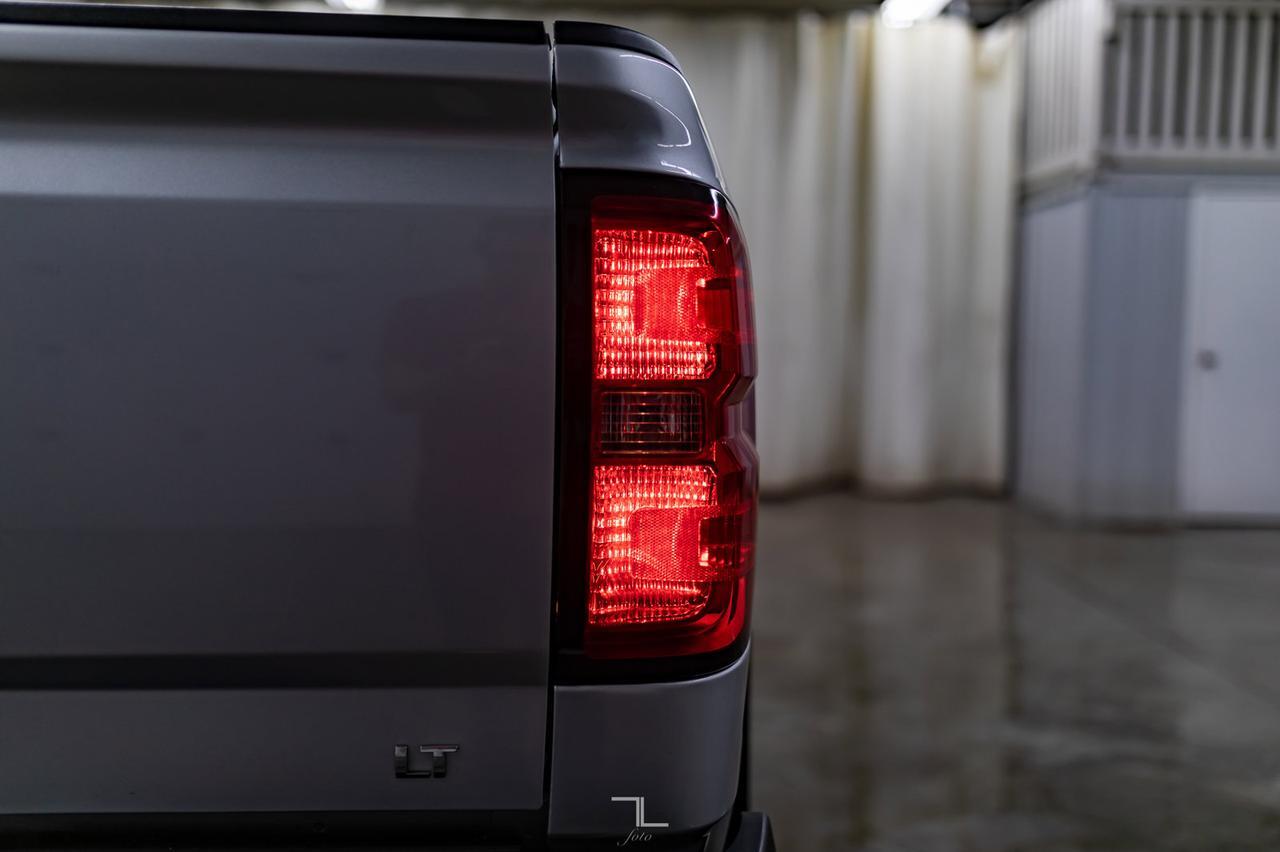 2017 Chevrolet Silverado 2500HD 4x4 Crew Cab LT Diesel BCam Red Deer AB