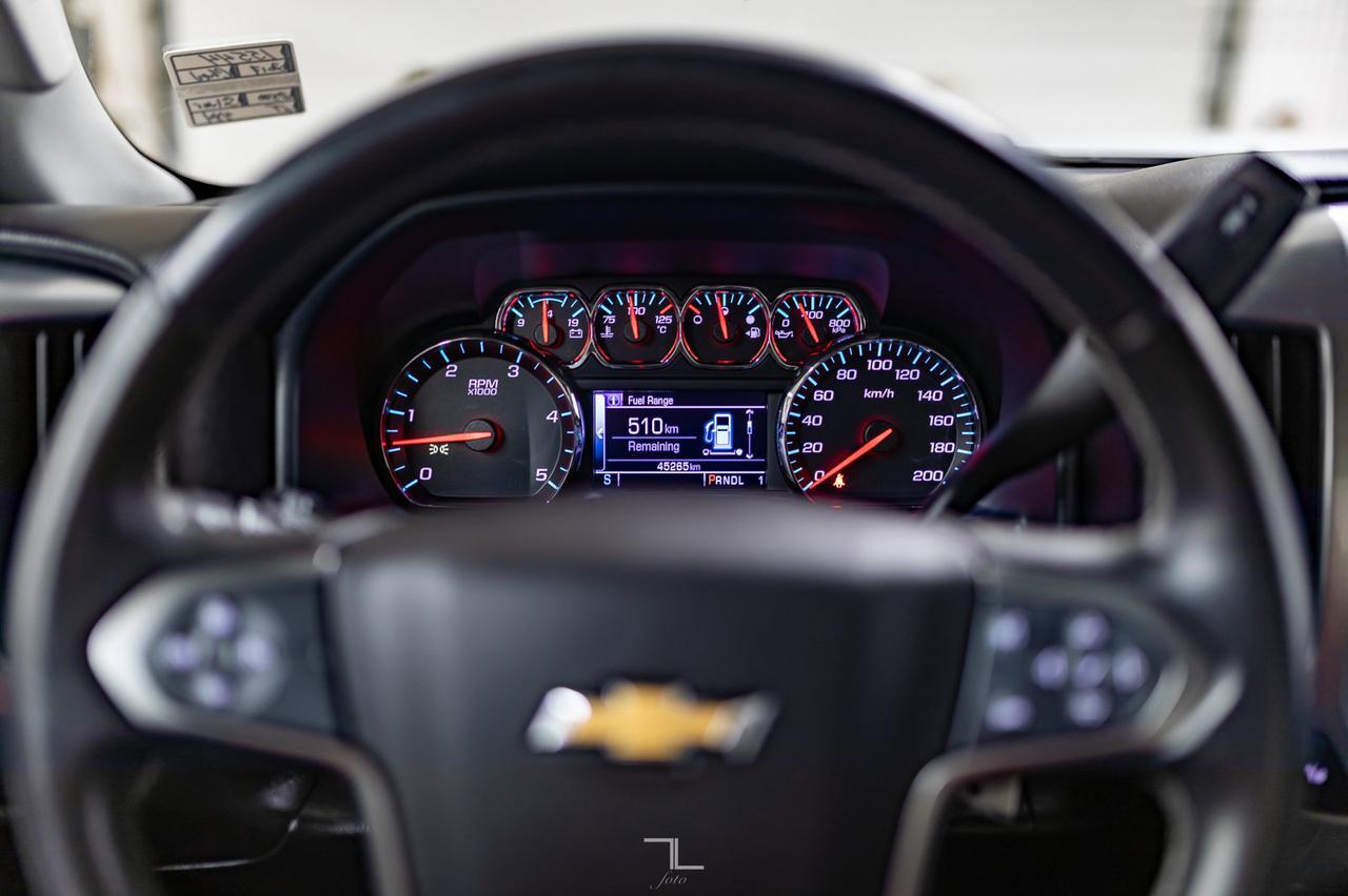 2017 Chevrolet Silverado 2500HD 4x4 Crew Cab LT Diesel BCam Red Deer AB