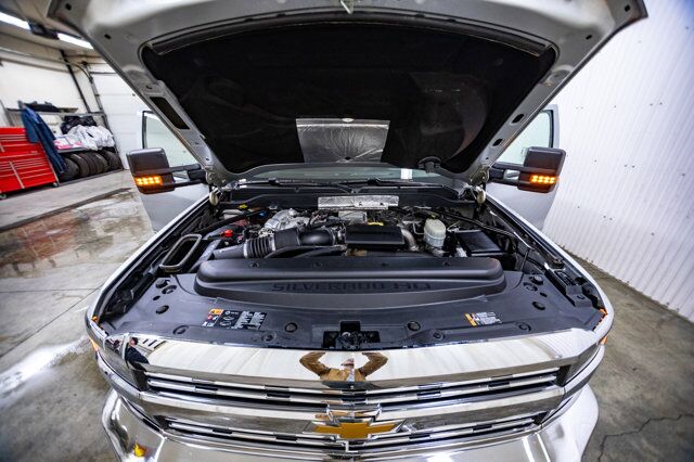 2017 Chevrolet Silverado 2500HD 4x4 Crew Cab LT Diesel BCam Red Deer AB