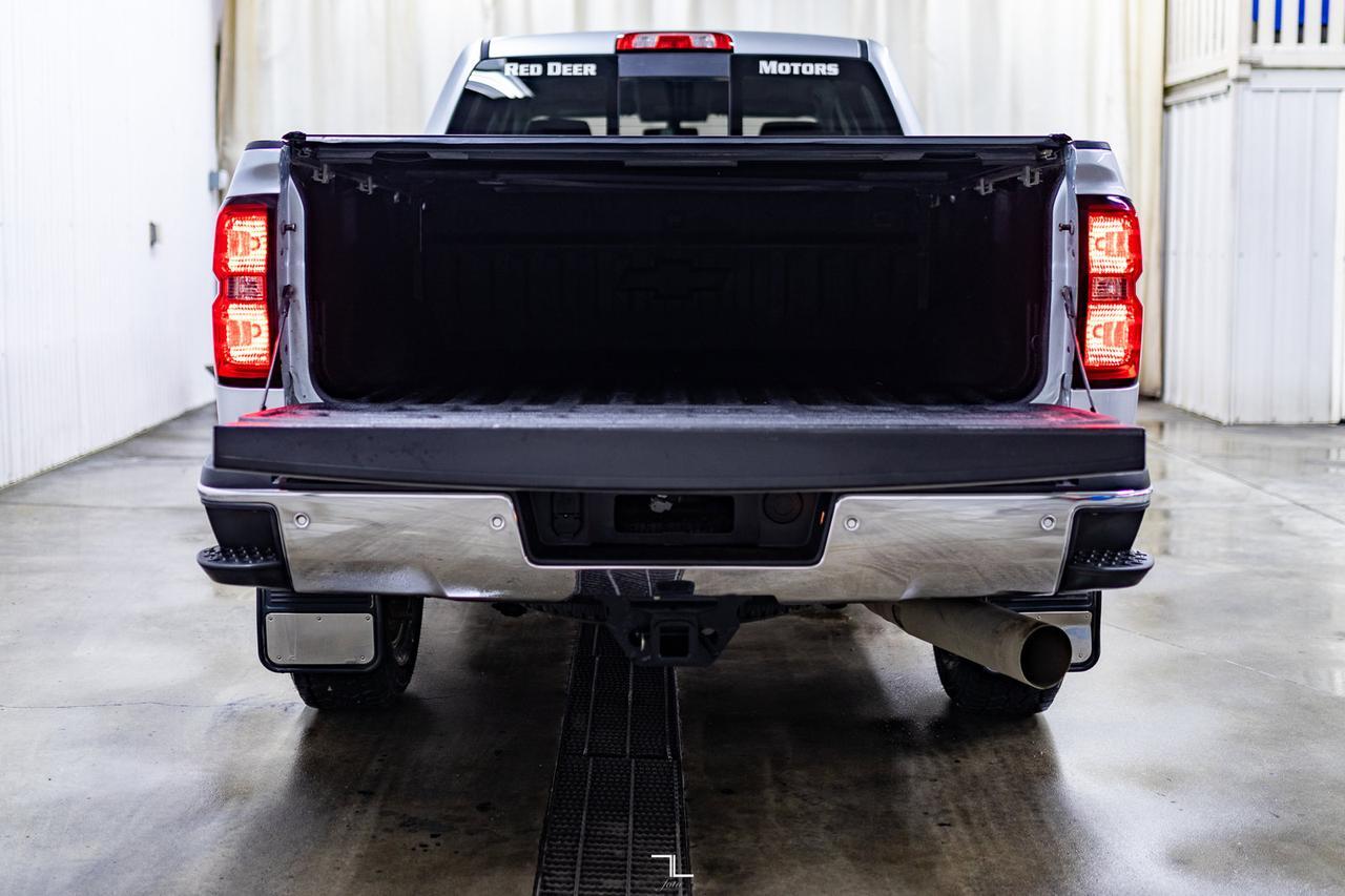 2017 Chevrolet Silverado 2500HD 4x4 Crew Cab LT Diesel BCam Red Deer AB