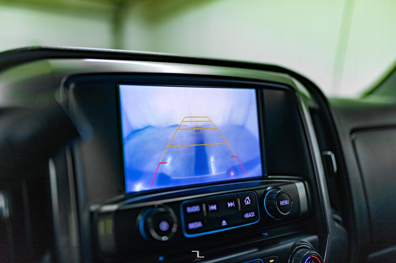 2017 Chevrolet Silverado 2500HD 4x4 Crew Cab LT Diesel BCam Red Deer AB