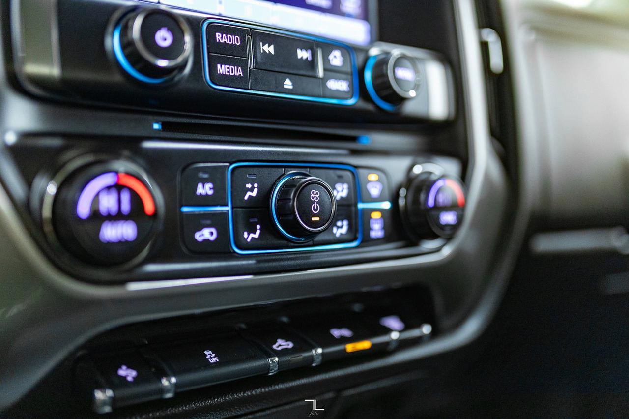 2017 Chevrolet Silverado 2500HD 4x4 Crew Cab LT Diesel BCam Red Deer AB