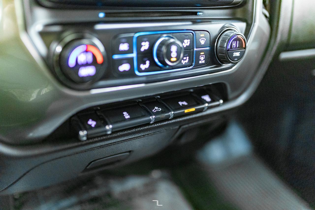 2017 Chevrolet Silverado 2500HD 4x4 Crew Cab LT Diesel BCam Red Deer AB