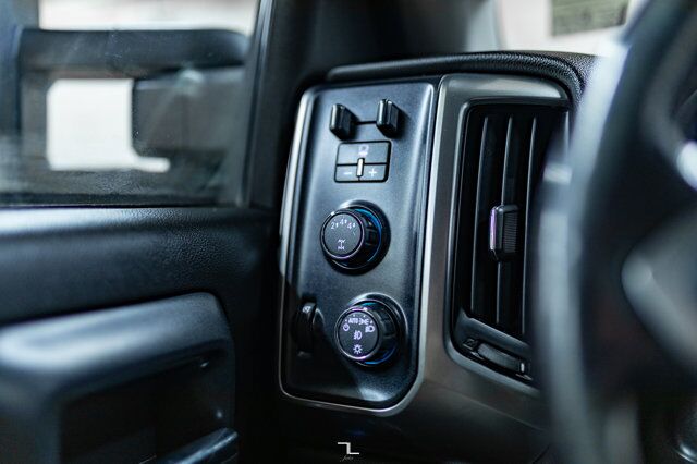 2017 Chevrolet Silverado 2500HD 4x4 Crew Cab LT Diesel BCam Red Deer AB