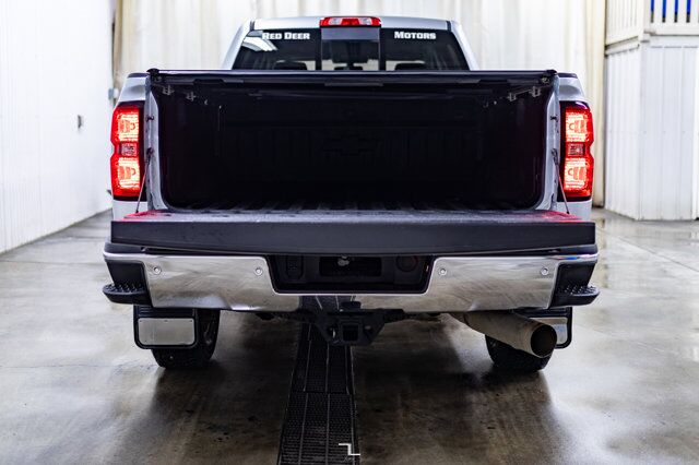 2017 Chevrolet Silverado 2500HD 4x4 Crew Cab LT Diesel BCam Red Deer AB