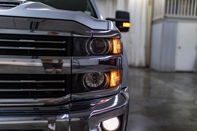 2017 Chevrolet Silverado 2500HD 4x4 Crew Cab LT Diesel BCam Red Deer AB