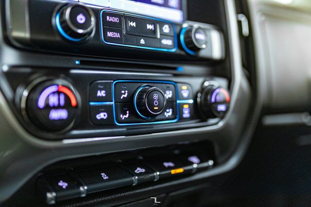 2017 Chevrolet Silverado 2500HD 4x4 Crew Cab LT Diesel BCam Red Deer AB