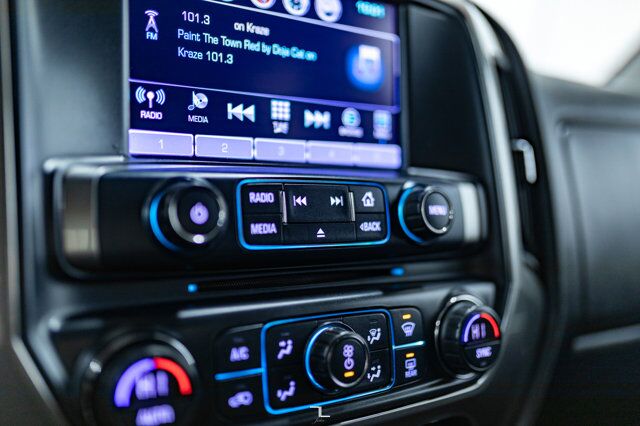 2017 Chevrolet Silverado 2500HD 4x4 Crew Cab LT Diesel BCam Red Deer AB