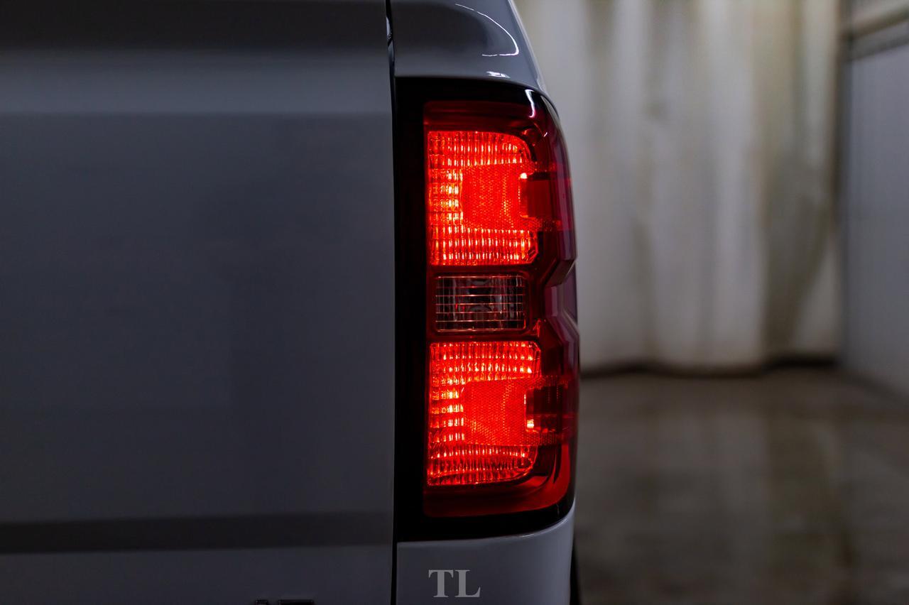 2017 Chevrolet Silverado 2500HD 4x4 Crew Cab LT Z71 Leather Nav BCam Red Deer AB