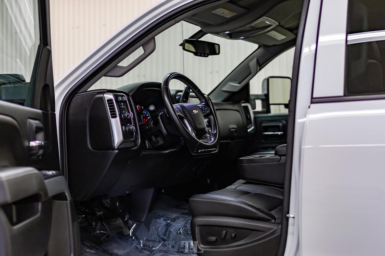 2017 Chevrolet Silverado 2500HD 4x4 Crew Cab LT Z71 Leather Nav BCam Red Deer AB