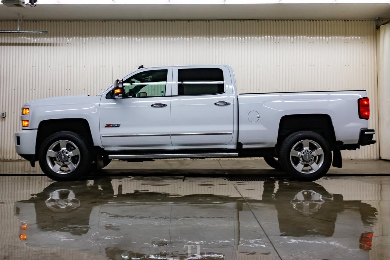 2017 Chevrolet Silverado 2500HD 4x4 Crew Cab LT Z71 Leather Nav BCam Red Deer AB