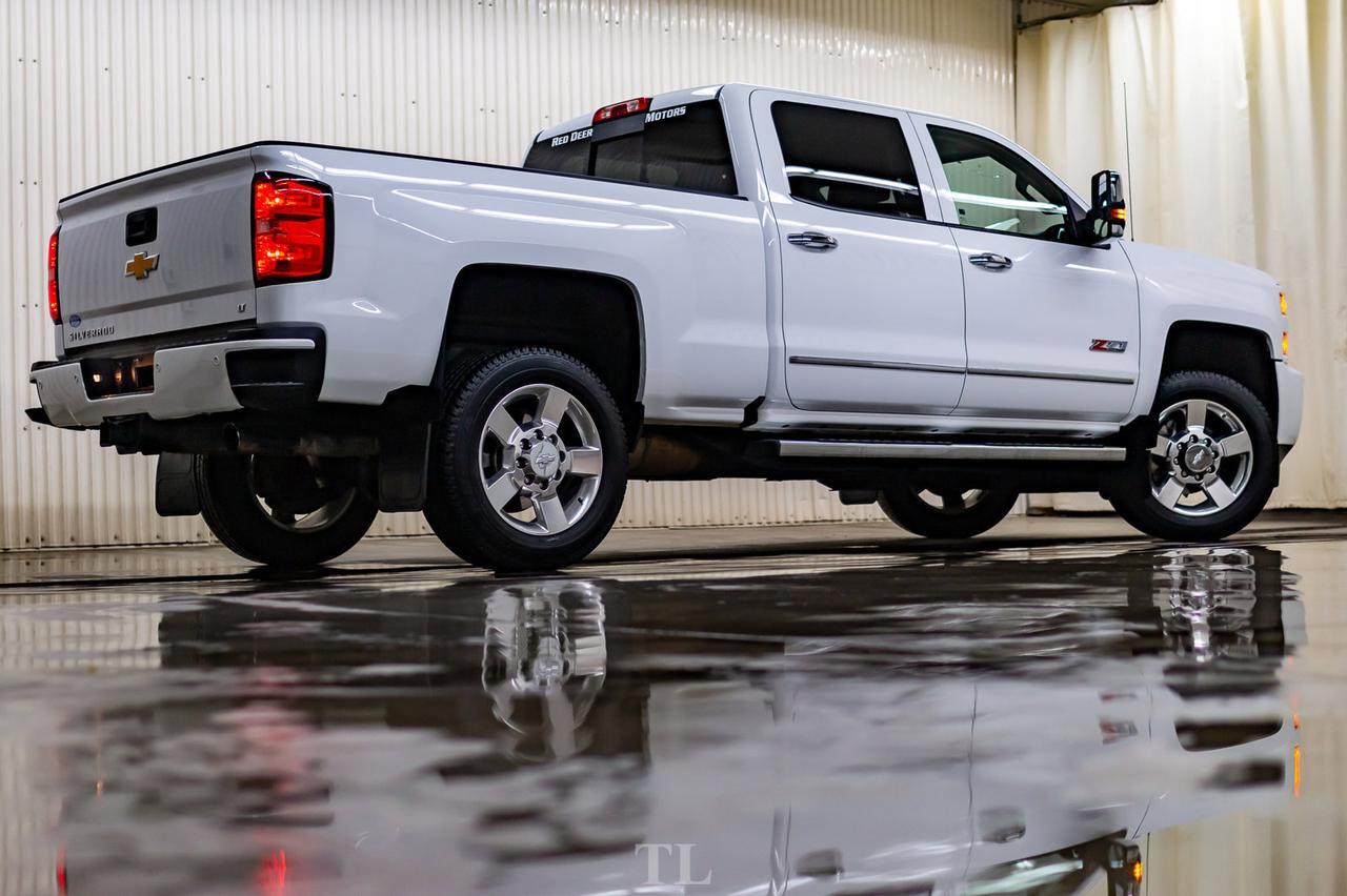 2017 Chevrolet Silverado 2500HD 4x4 Crew Cab LT Z71 Leather Nav BCam Red Deer AB
