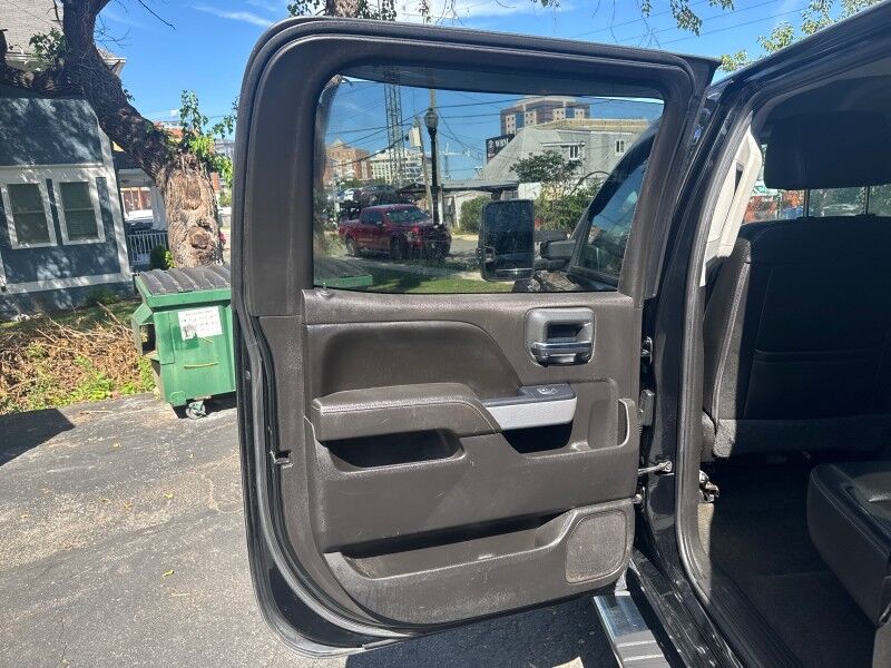 2017 Chevrolet Silverado 2500HD 4x4 Crew Cab LTZ w/ Duramax Plus Package and Z71 Arlington VA