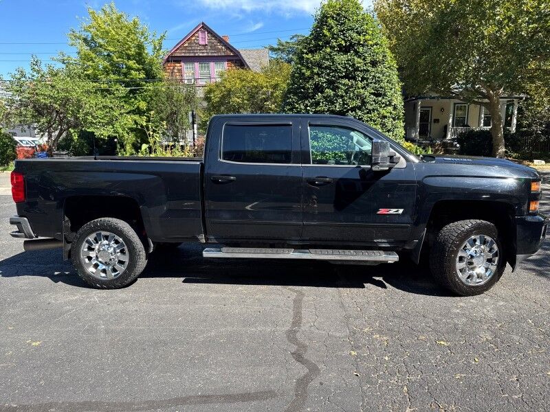 2017 Chevrolet Silverado 2500HD 4x4 Crew Cab LTZ w/ Duramax Plus Package and Z71 Arlington VA