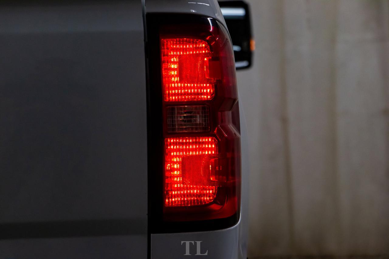 2017 Chevrolet Silverado 2500HD 4x4 Crew Cab WT Longbox BCam Pseat Red Deer AB