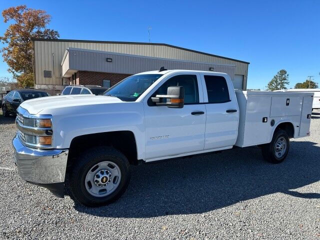 2017 Chevrolet Silverado 2500HD Double Cab W/T Service Body
