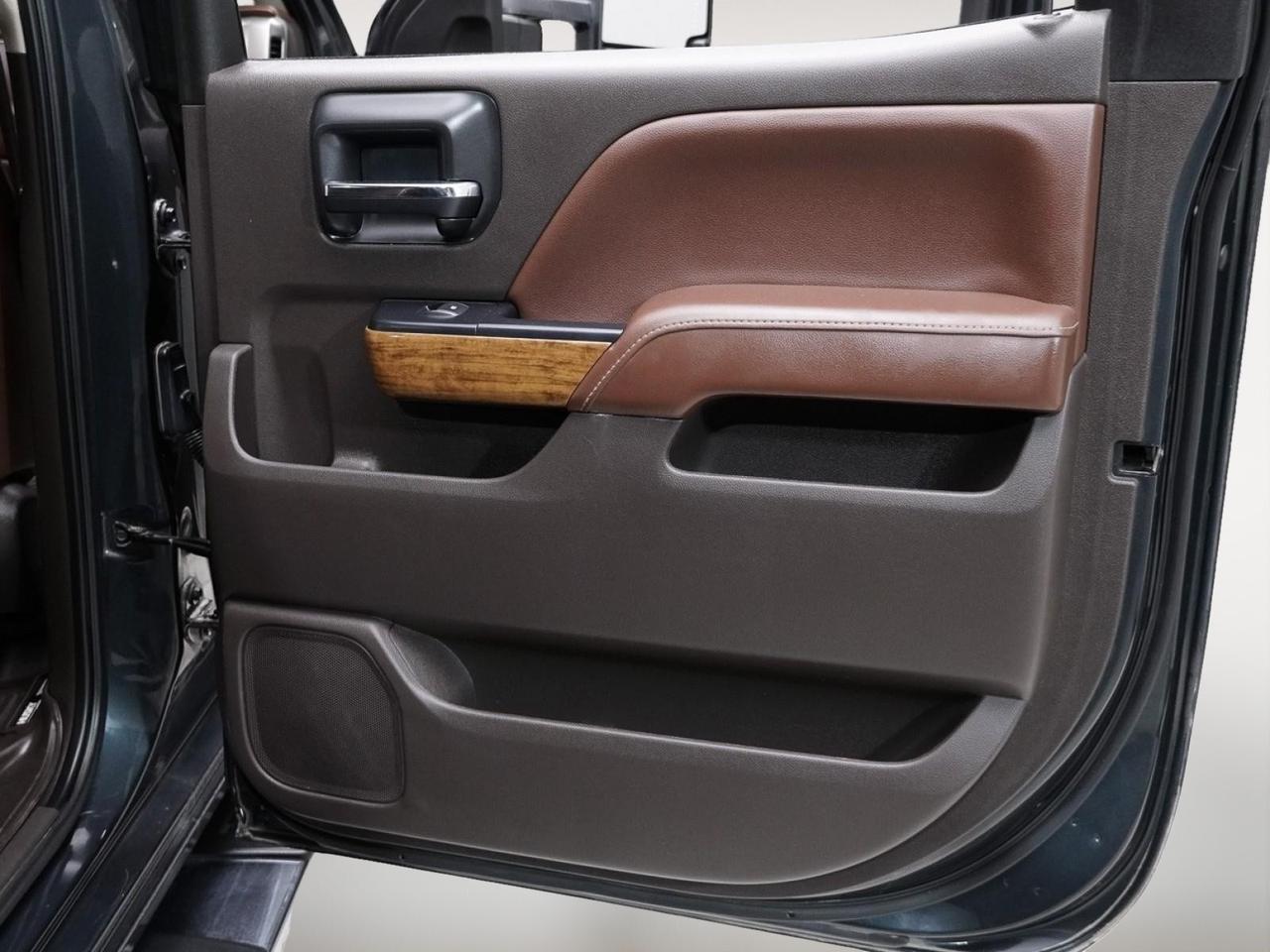 2017 Chevrolet Silverado 2500HD High Country 6.6L Duramax 4x4 Mansfield TX