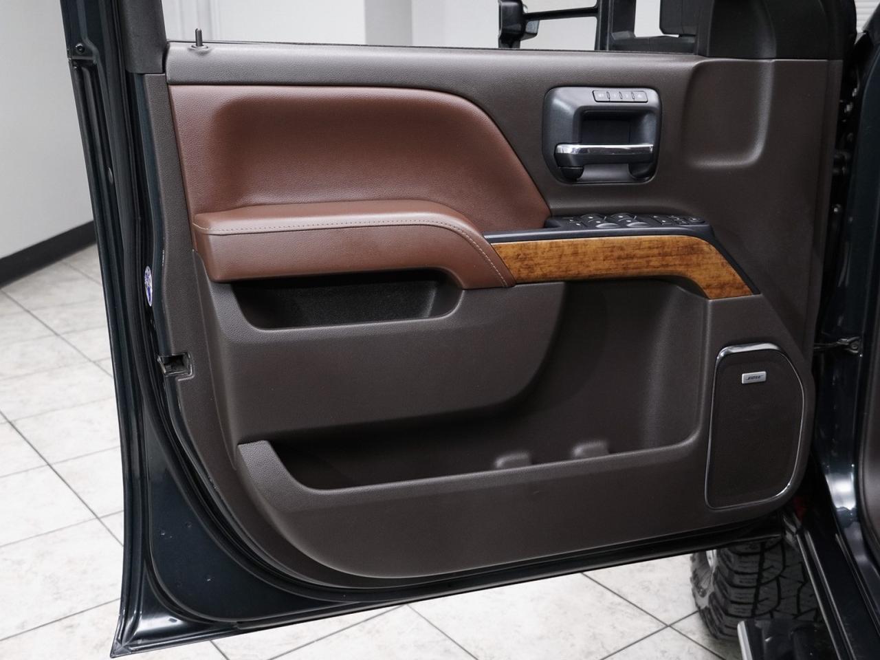 2017 Chevrolet Silverado 2500HD High Country 6.6L Duramax Diesel 4x4 Mansfield TX