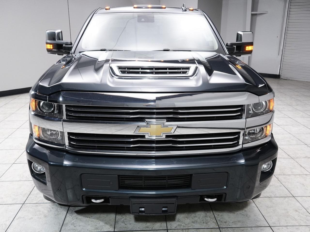 2017 Chevrolet Silverado 2500HD High Country 6.6L Duramax Diesel 4x4 Mansfield TX