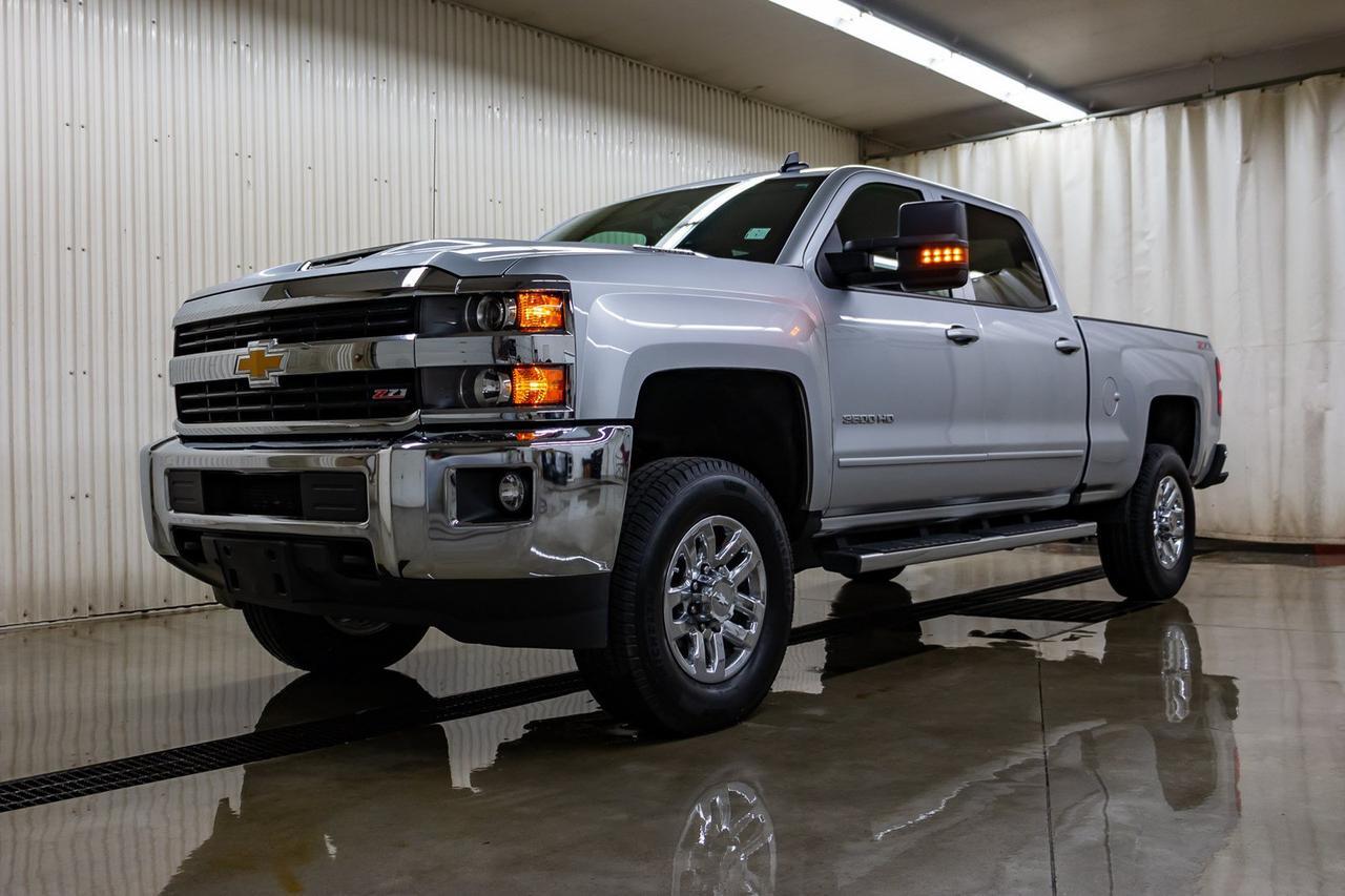 2017 Chevrolet Silverado 3500HD 4x4 Crew Cab LT Z71 Diesel Leather BCam Red Deer AB