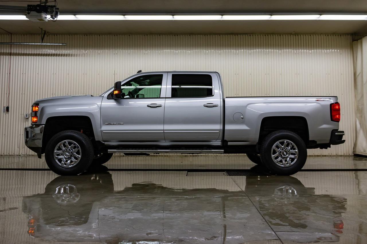 2017 Chevrolet Silverado 3500HD 4x4 Crew Cab LT Z71 Diesel Leather BCam Red Deer AB