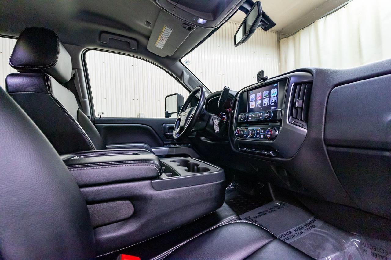 2017 Chevrolet Silverado 3500HD 4x4 Crew Cab LT Z71 Diesel Leather BCam Red Deer AB