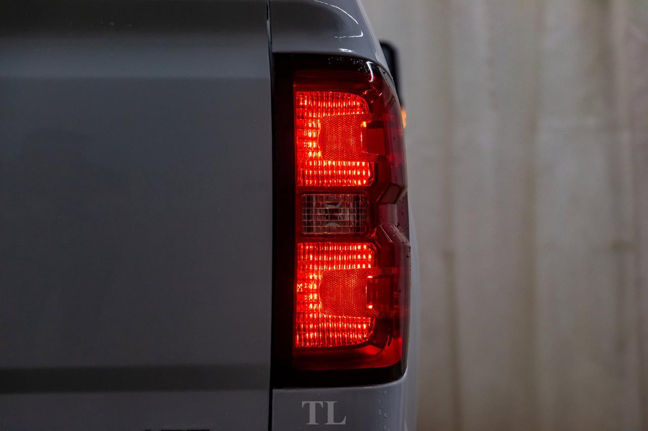 2017 Chevrolet Silverado 3500HD 4x4 Crew Cab LTZ Diesel Leather Roof Nav Red Deer AB