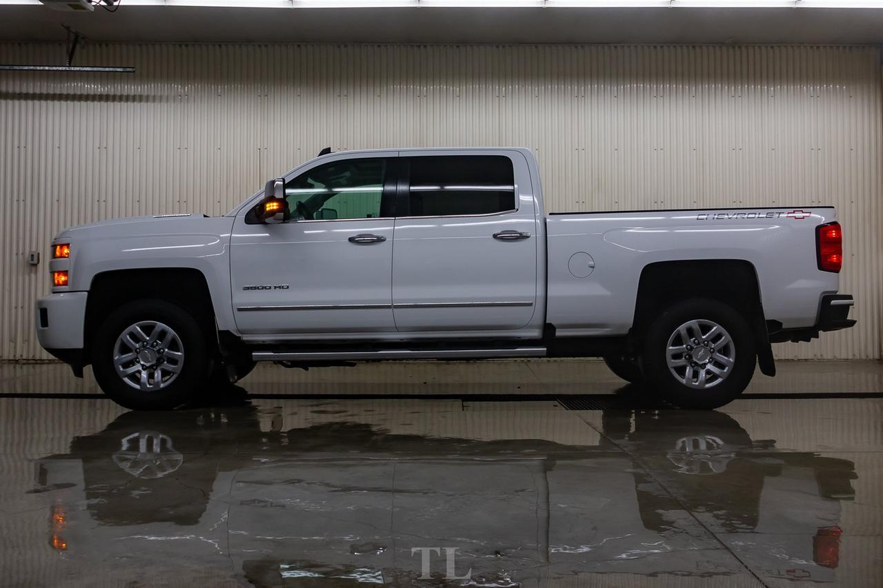 2017 Chevrolet Silverado 3500HD 4x4 Crew Cab LTZ Diesel Leather Roof Nav Red Deer AB