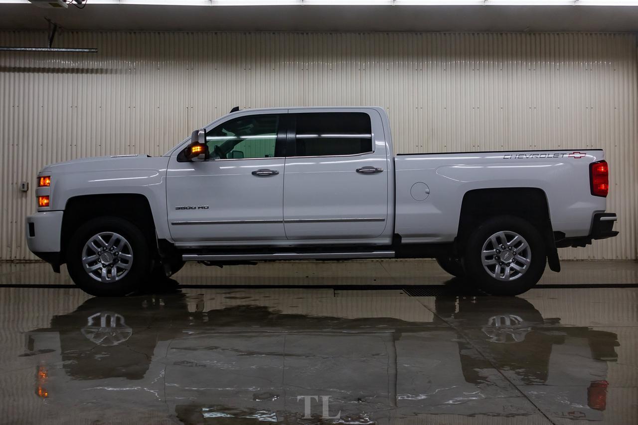 2017 Chevrolet Silverado 3500HD 4x4 Crew Cab LTZ Diesel Leather Roof Nav Red Deer AB