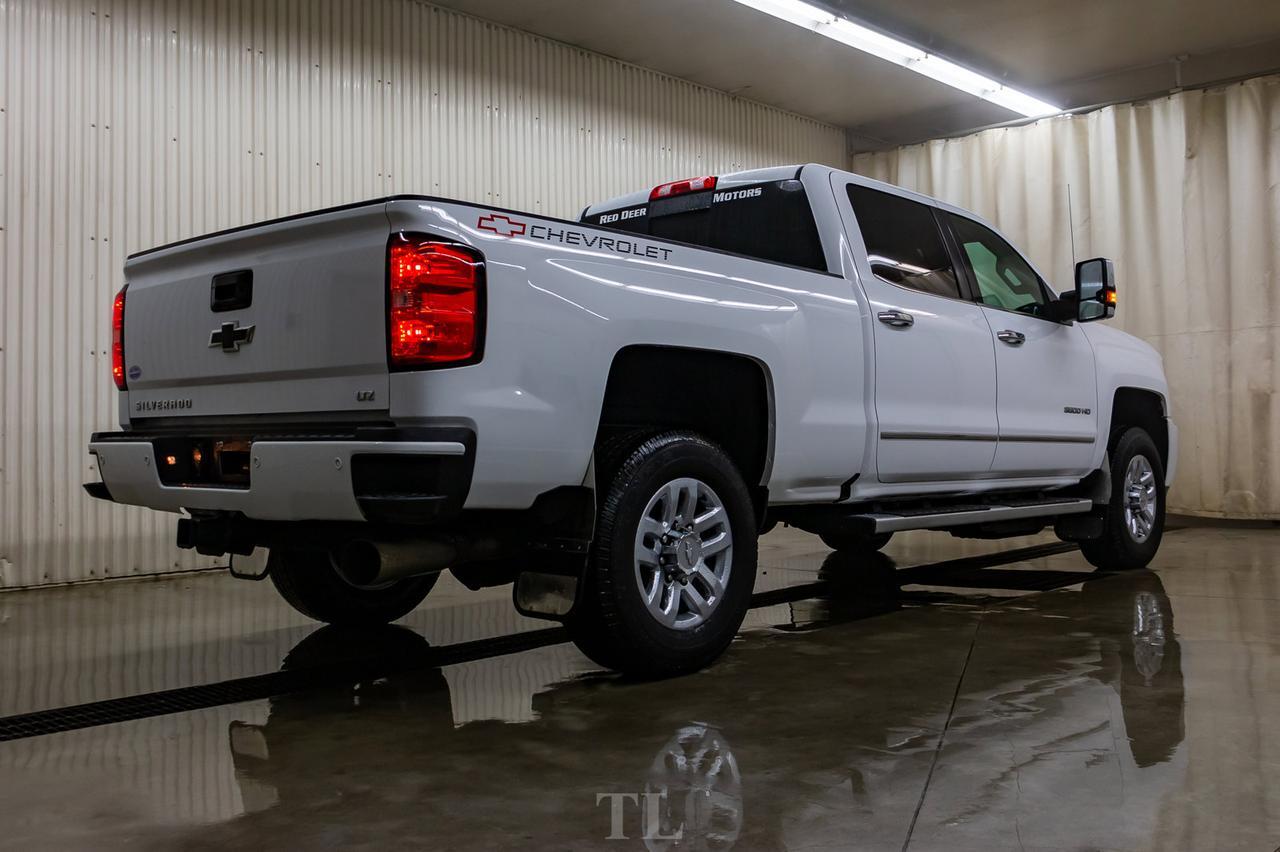 2017 Chevrolet Silverado 3500HD 4x4 Crew Cab LTZ Diesel Leather Roof Nav Red Deer AB
