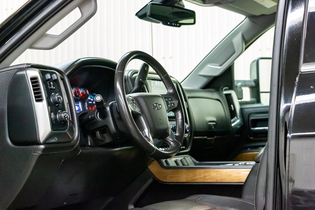 2017 Chevrolet Silverado 3500HD 4x4 Crew Cab LTZ Dually Diesel Allison Red Deer AB