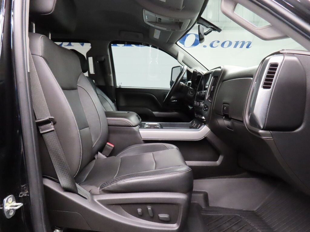 2017 Chevrolet Silverado 3500HD 4x4 Crew Cab LTZ Fond du Lac WI