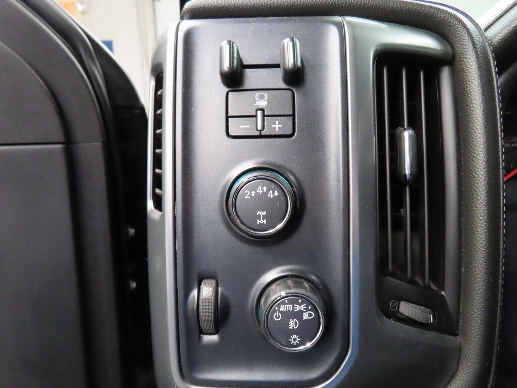 2017 Chevrolet Silverado 3500HD 4x4 Crew Cab LTZ Fond du Lac WI