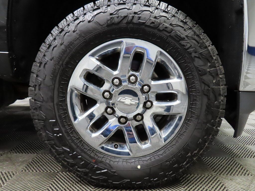 2017 Chevrolet Silverado 3500HD 4x4 Crew Cab LTZ Fond du Lac WI