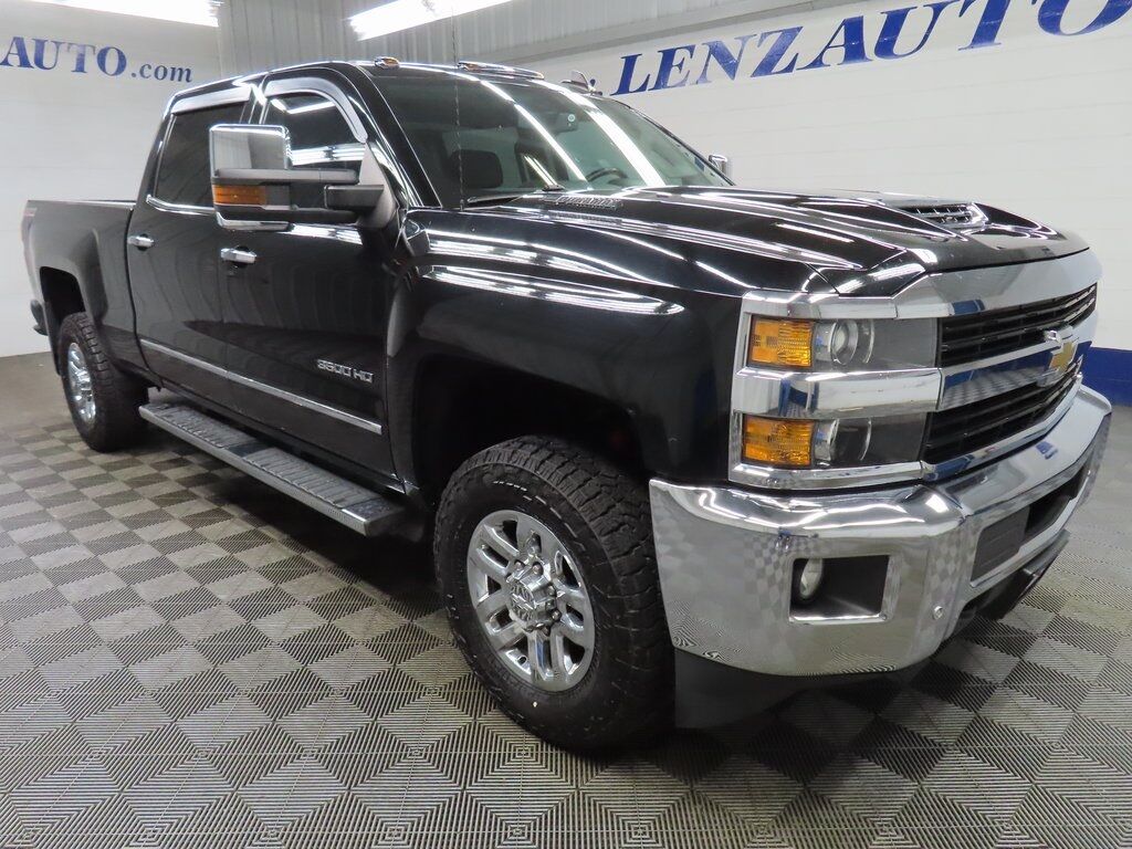 2017 Chevrolet Silverado 3500HD 4x4 Crew Cab LTZ Fond du Lac WI