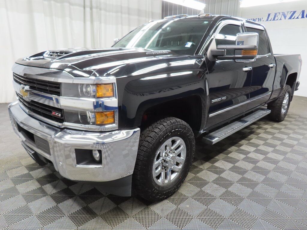 2017 Chevrolet Silverado 3500HD 4x4 Crew Cab LTZ Fond du Lac WI