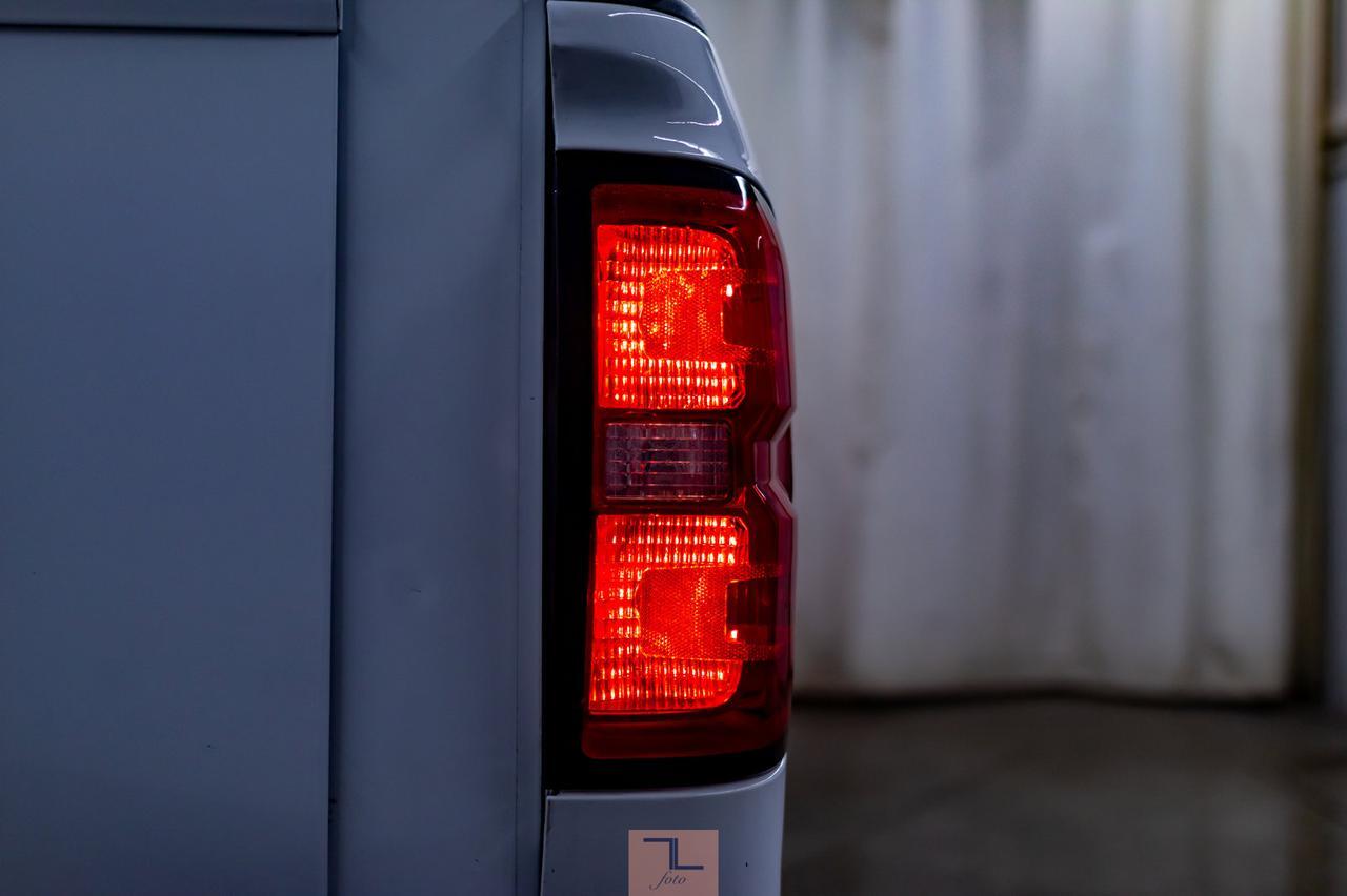 2017 Chevrolet Silverado 3500HD 4x4 Double Cab WT Longbox BCam Red Deer AB