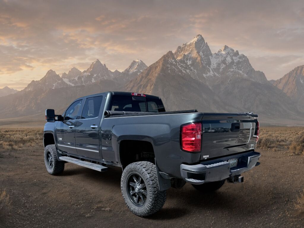 2017 Chevrolet Silverado High Country