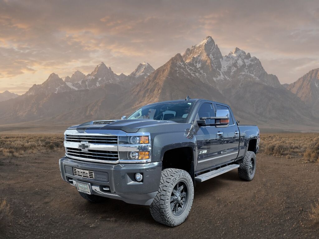 2017 Chevrolet Silverado High Country