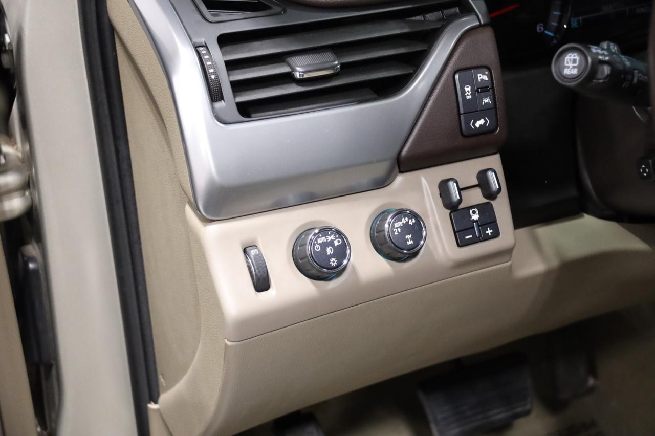 2017 Chevrolet Suburban 1LT 4WD w/Luxury Pkg 4dr Suv Skokie IL