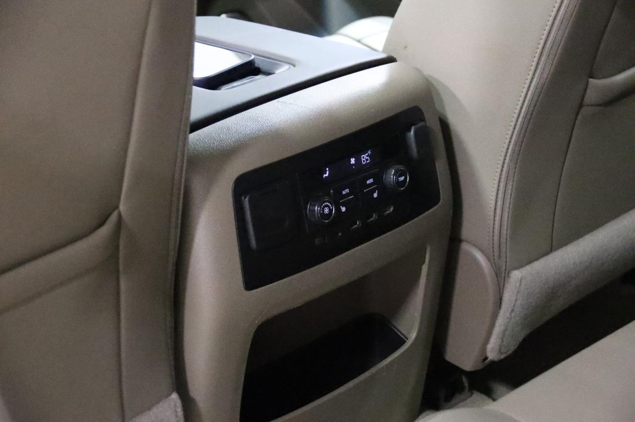 2017 Chevrolet Suburban 1LT 4WD w/Luxury Pkg 4dr Suv Skokie IL