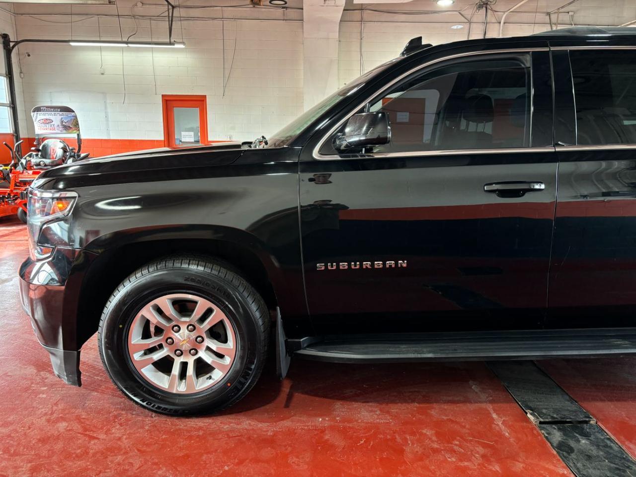 2017 Chevrolet Suburban LS Franklin OH