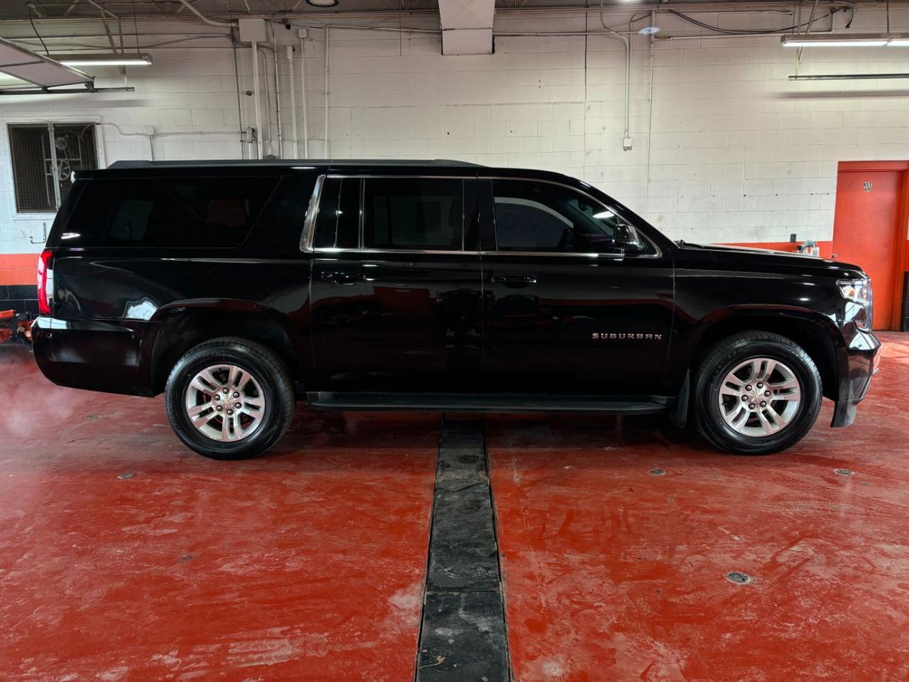 2017 Chevrolet Suburban LS