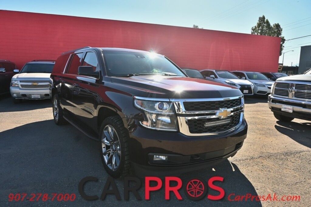 2017 Chevrolet Suburban LT - 4X4 - Luxury Pkg - Auto Start - Front & Rear Heated Leather Seats - Heated Steering - Sunroof - Bose Speakers - Blind Spot & Lane Departure - Back Up Camera - 3rd Row - Seats 8 - Power Liftgate - Fixed Running Boards - Keyless Entry & Push To St