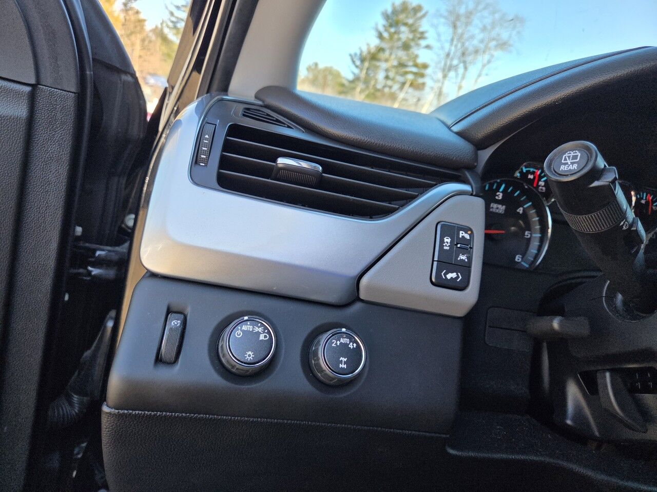 2017 Chevrolet Suburban LT Charlton MA