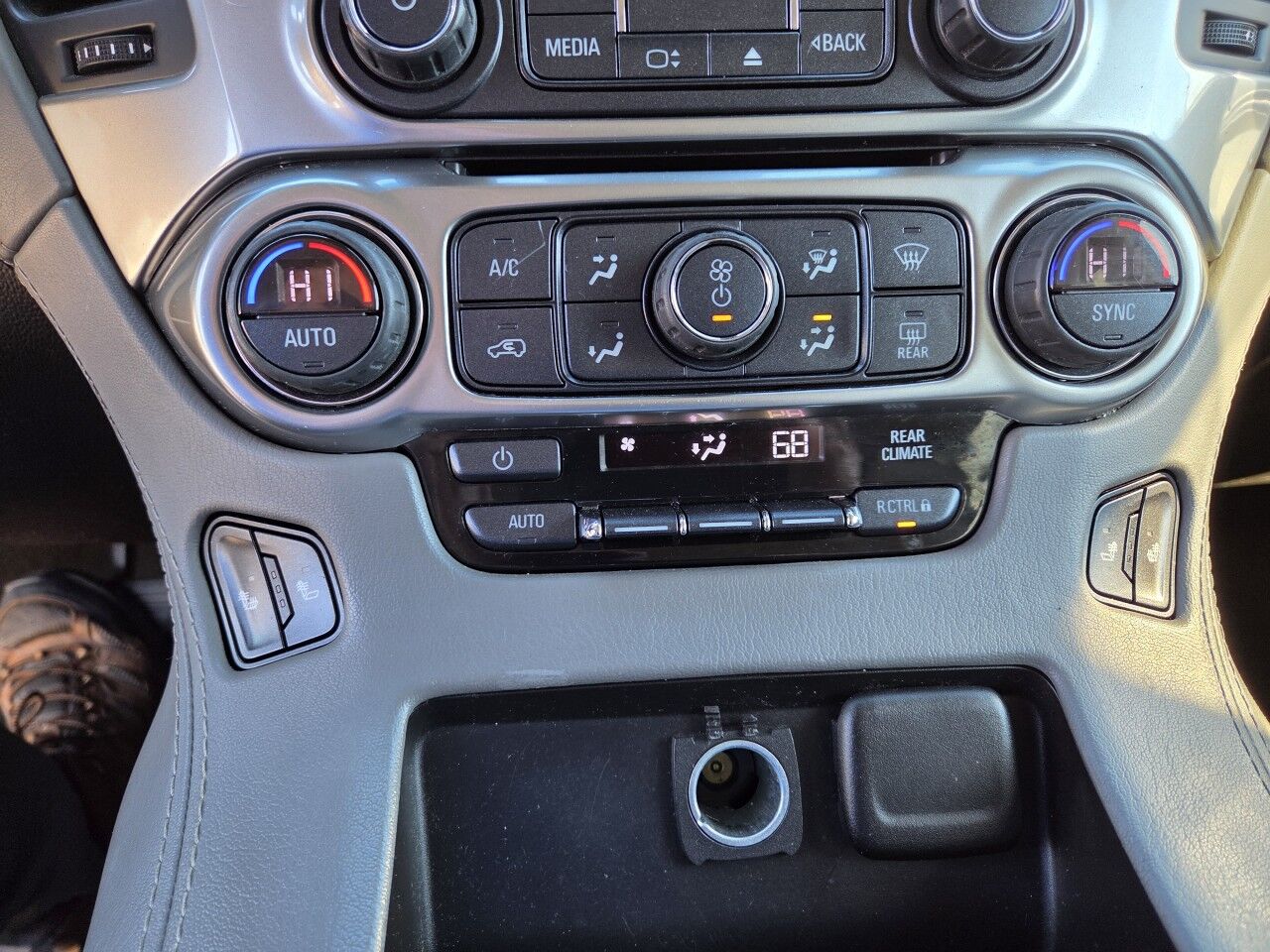 2017 Chevrolet Suburban LT Charlton MA